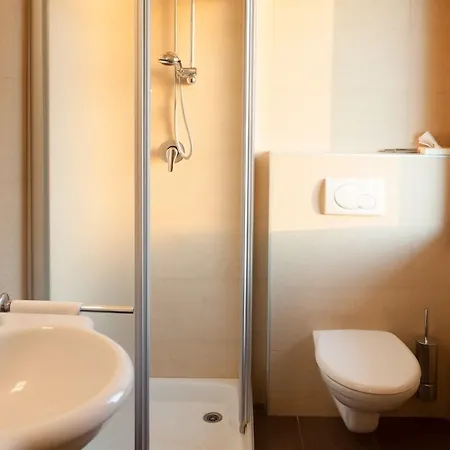 Metropol فندق 3*