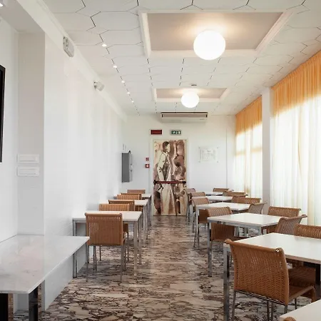 Metropol Отель 3*
