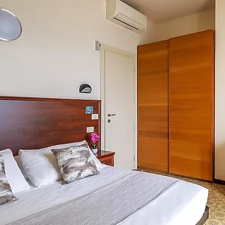 Metropol 3*