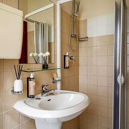 Metropol Hotel 3*